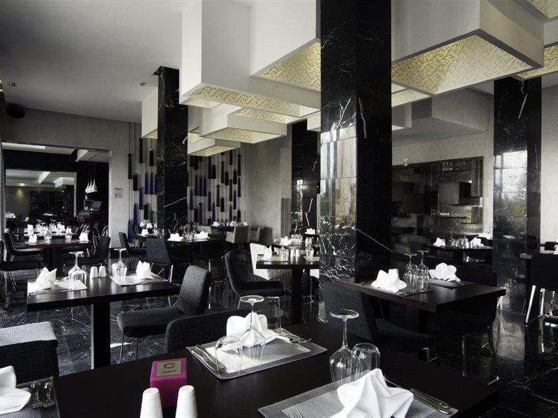 Cesar Resort & Spa Marrákes Kültér fotó Restaurant in the hotel